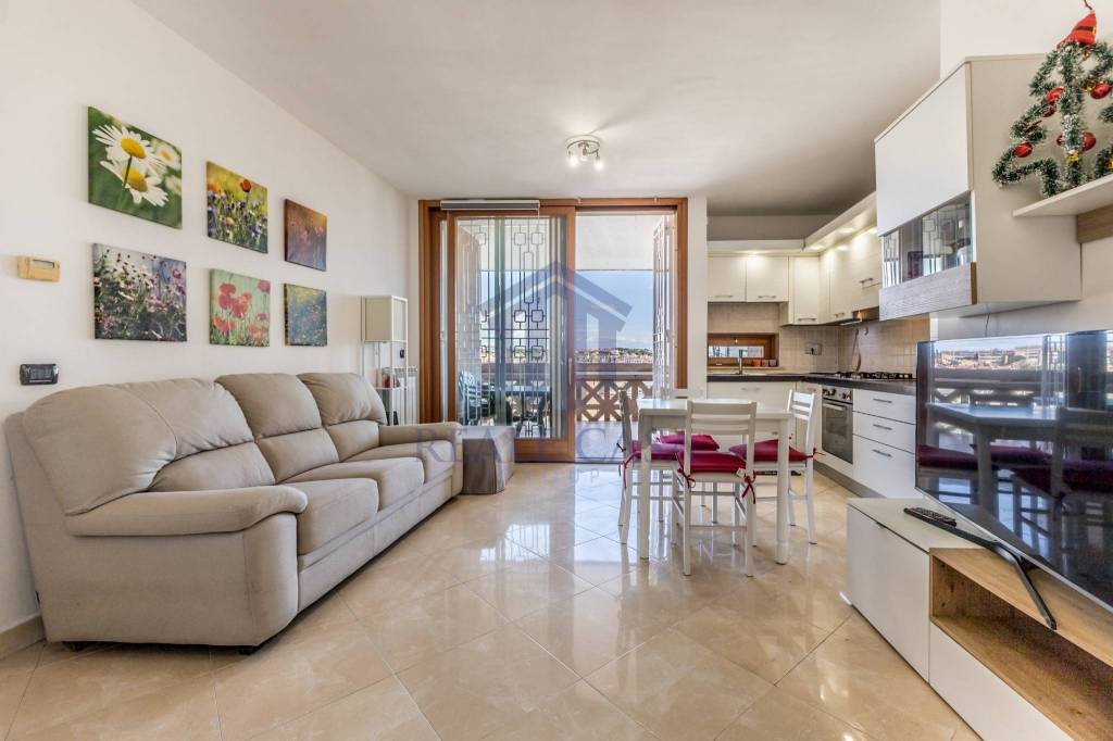 appartamento in vendita a Roma in zona Giardini di Corcolle