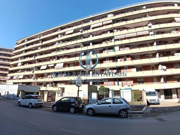 appartamento in vendita a Roma in zona Cinecittà