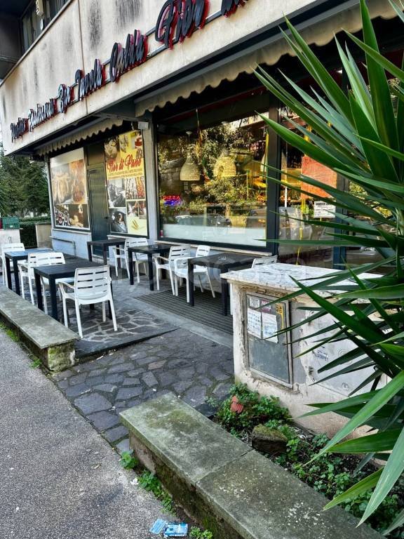 negozio in vendita a Roma in zona Spinaceto