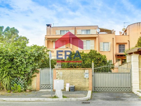 casa indipendente in vendita a Roma in zona Infernetto