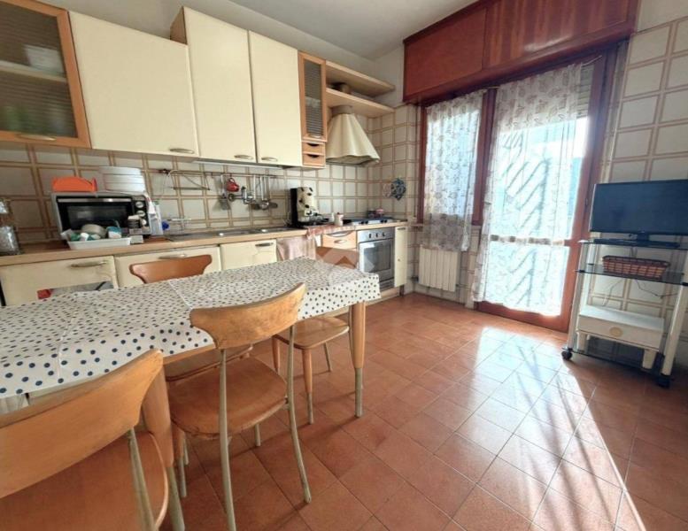 appartamento in vendita a Roma in zona Tor de' Cenci