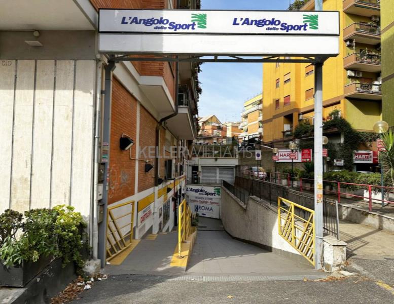 negozio in vendita a Roma in zona Gianicolense