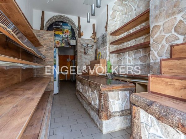 negozio in vendita a Roma in zona Tiburtino