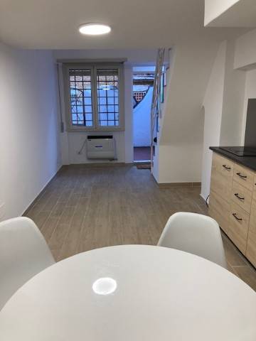 appartamento in vendita a Roma in zona Tomba di Nerone