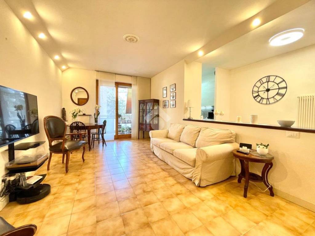 appartamento in vendita a Roma in zona Torre Maura