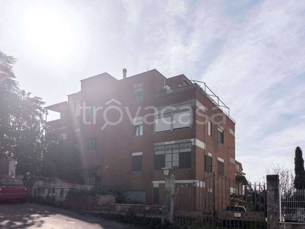 appartamento in vendita a Roma in zona Ponte Galeria