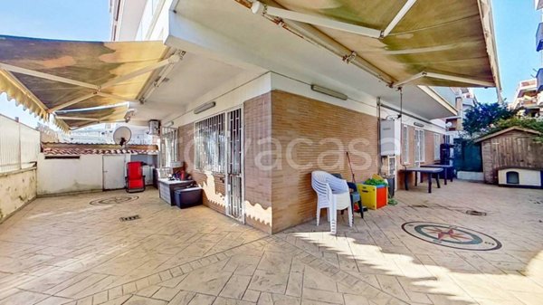 appartamento in vendita a Roma in zona Ostia