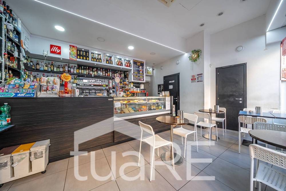 negozio in vendita a Roma in zona Esquilino