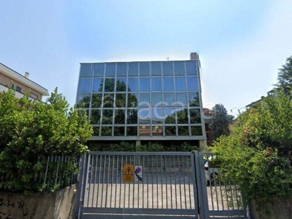 locale di sgombero in vendita a Roma in zona Giuliano Dalmata