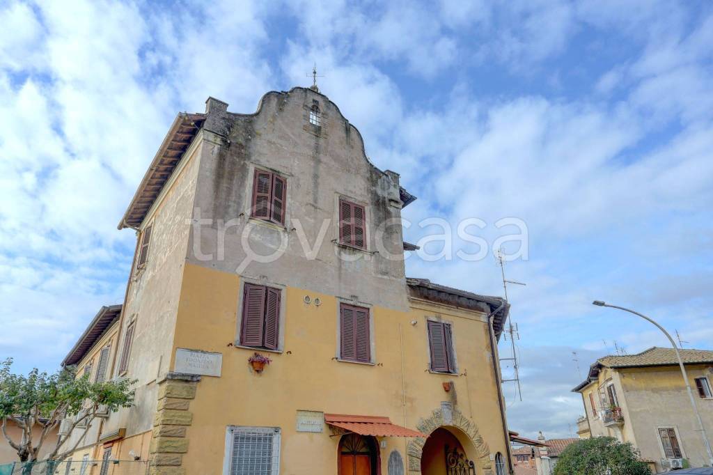 appartamento in vendita a Roma in zona Ostiense