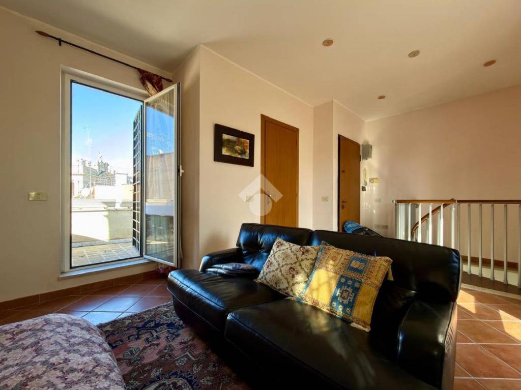 appartamento in vendita a Roma in zona Appio Latino