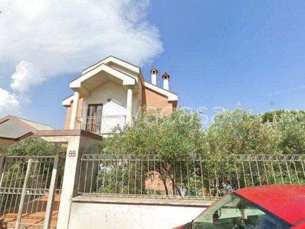 negozio in vendita a Roma in zona Casalotti