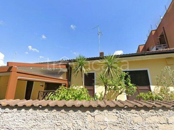 negozio in vendita a Roma in zona La Pisana