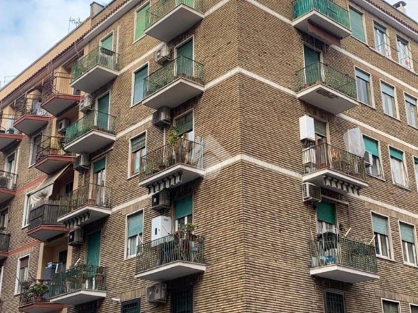 appartamento in vendita a Roma in zona Prenestino-Labicano