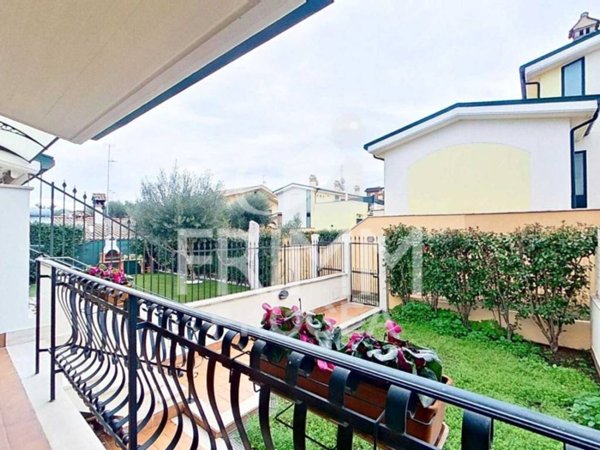 casa indipendente in vendita a Roma in zona Borghesiana