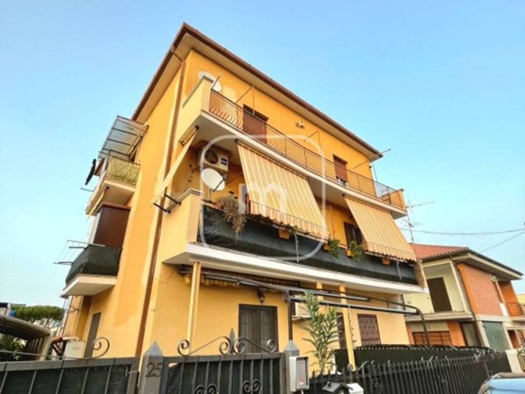 appartamento in vendita a Roma in zona Finocchio