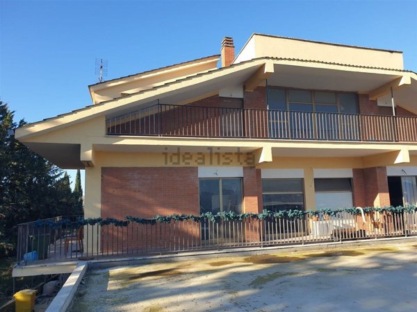 negozio in vendita a Roma in zona Tor Vergata/Torrenova