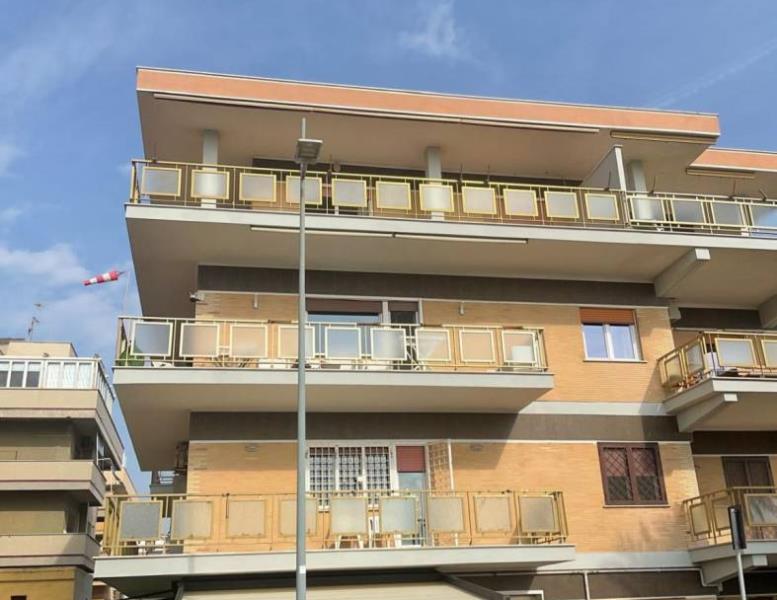 appartamento in vendita a Roma in zona Ostia
