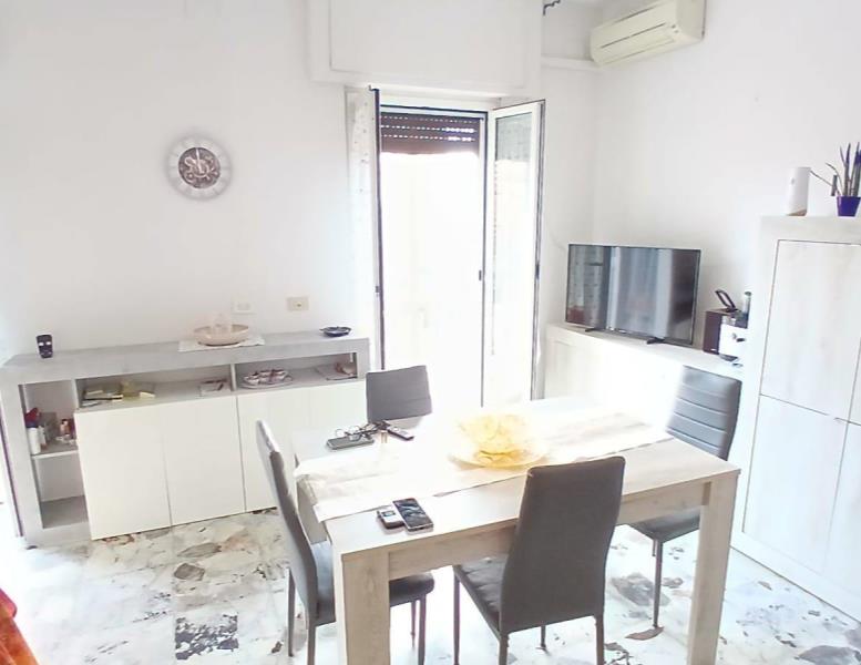 appartamento in vendita a Roma in zona Torre Angela