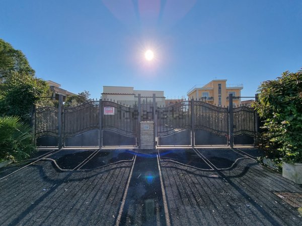 casa indipendente in vendita a Roma in zona Borghesiana