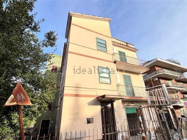 appartamento in vendita a Roma in zona Tomba di Nerone