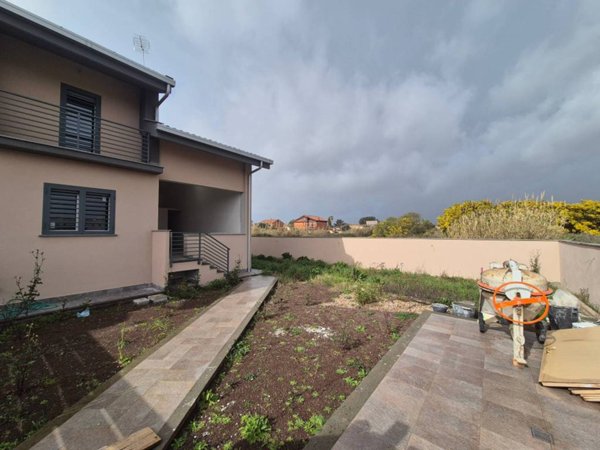 casa indipendente in vendita a Roma