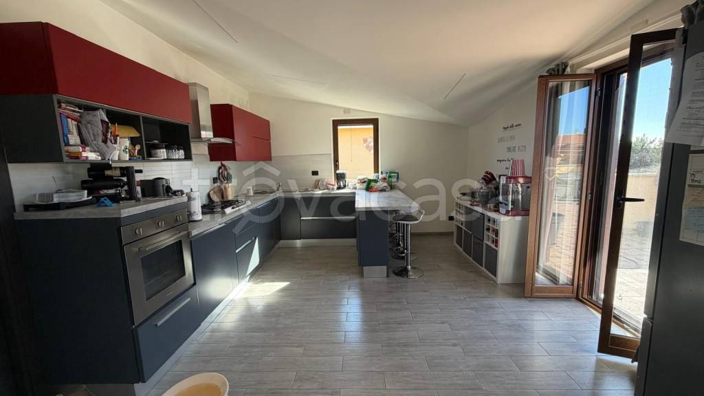 appartamento in vendita a Roma in zona Piana del Sole