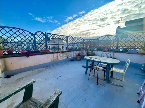 appartamento in vendita a Roma in zona Gianicolense