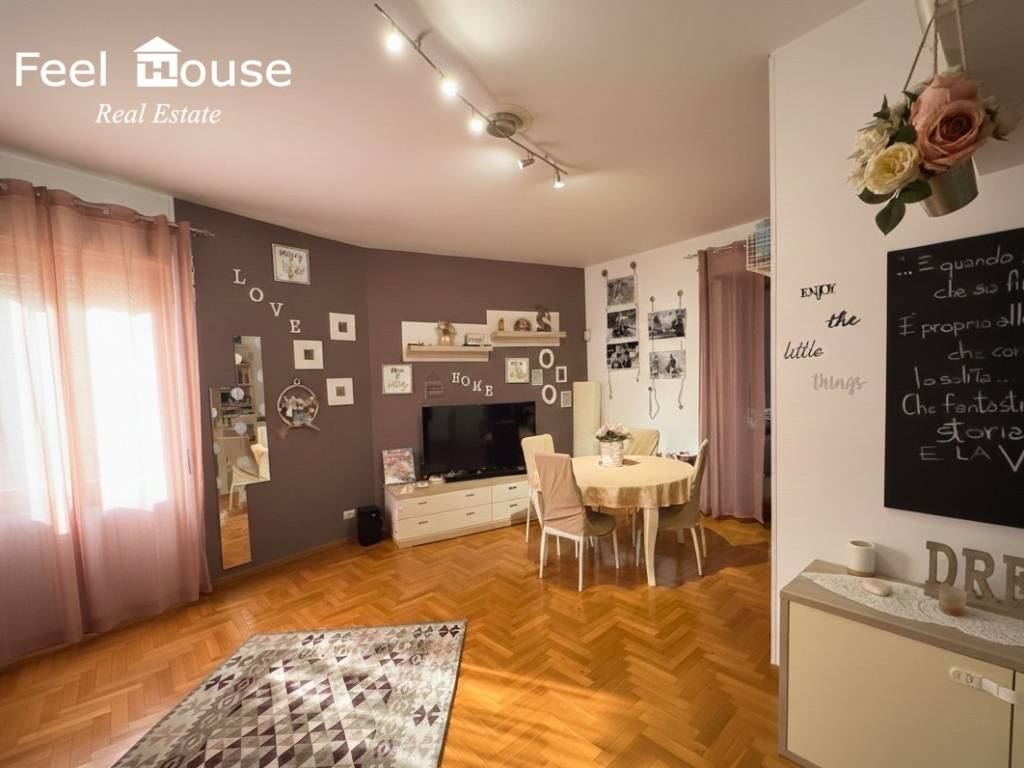 appartamento in vendita a Roma in zona Vitinia