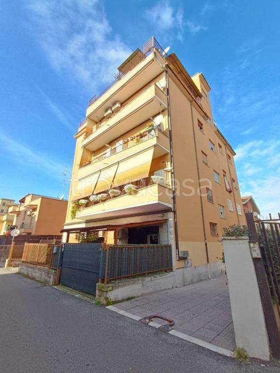 appartamento in vendita a Roma in zona Alessandrino