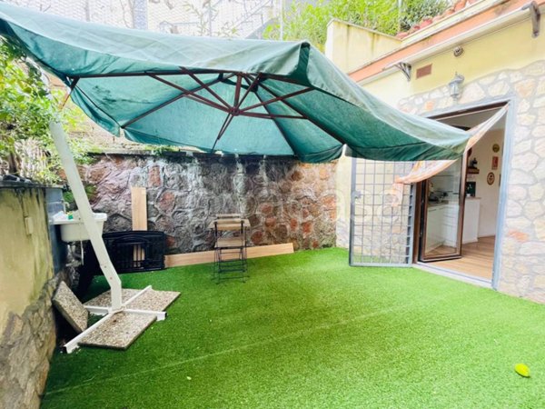 appartamento in vendita a Roma in zona Ostiense