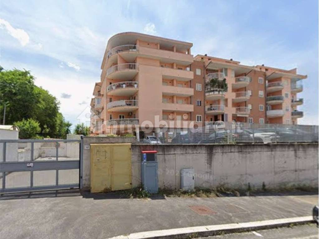 appartamento in vendita a Roma in zona Mezzocammino