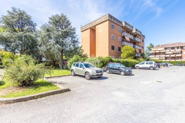 casa indipendente in vendita a Roma in zona Casal Morena