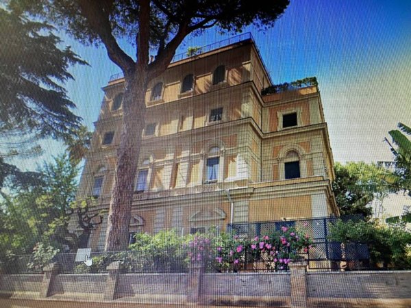 intera palazzina in vendita a Roma
