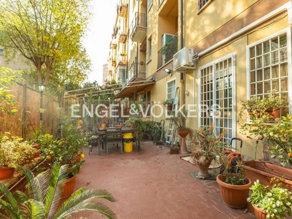 appartamento in vendita a Roma in zona Ostiense