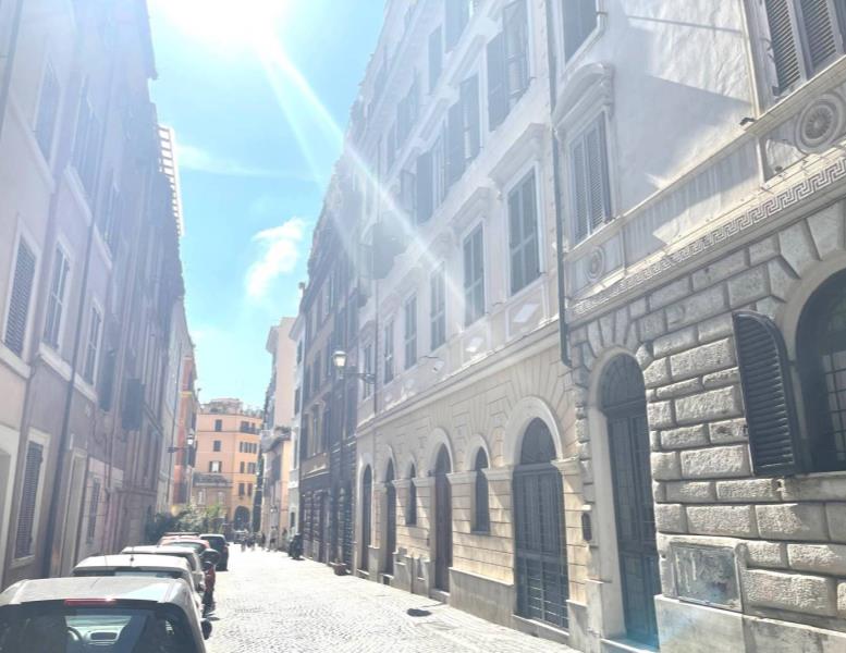 appartamento in vendita a Roma in zona Rione Monti/Campitelli