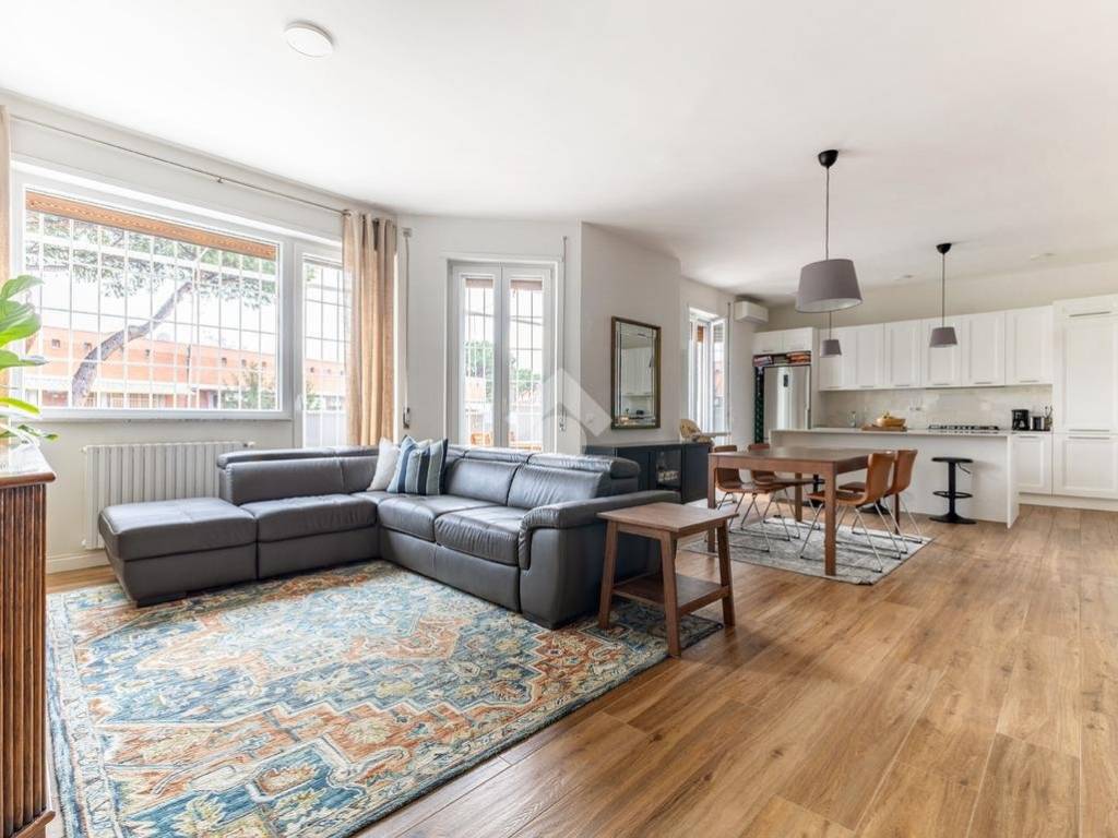 appartamento in vendita a Roma in zona Torrino