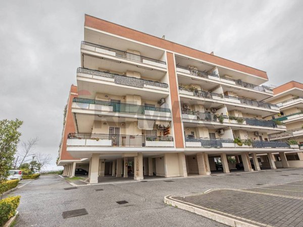 appartamento in vendita a Roma in zona Ponte di Nona