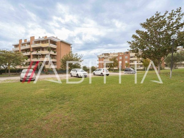 appartamento in vendita a Roma in zona Spinaceto