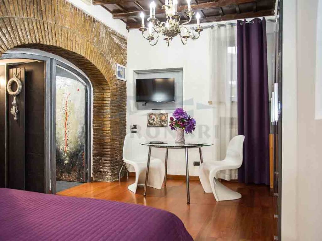 appartamento in vendita a Roma in zona Trastevere