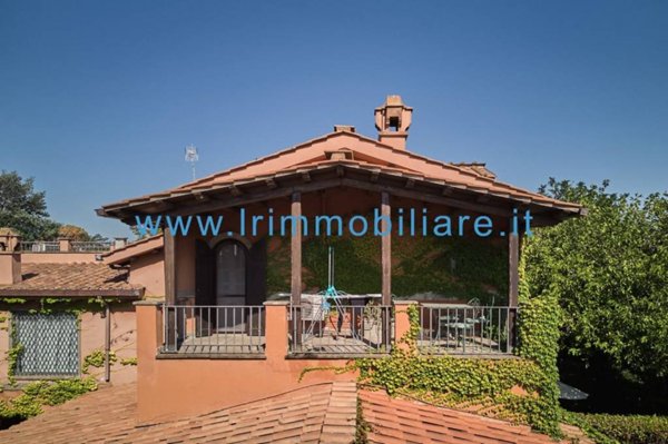 appartamento in vendita a Roma in zona Mostacciano