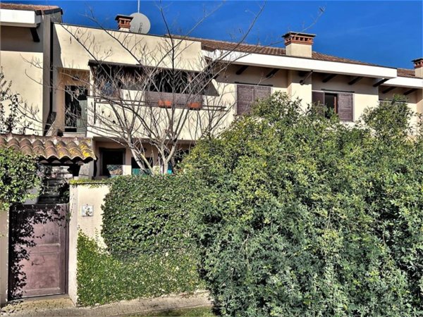 appartamento in vendita a Roma in zona Infernetto