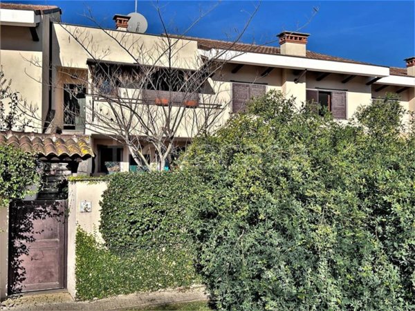 appartamento in vendita a Roma in zona Infernetto