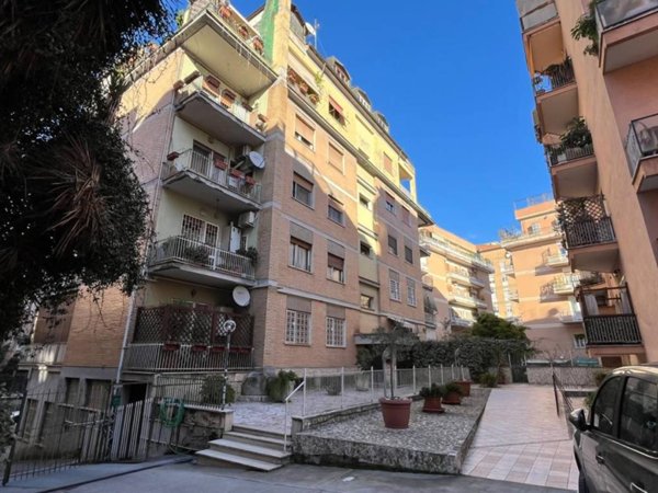 appartamento in vendita a Roma in zona Gianicolense