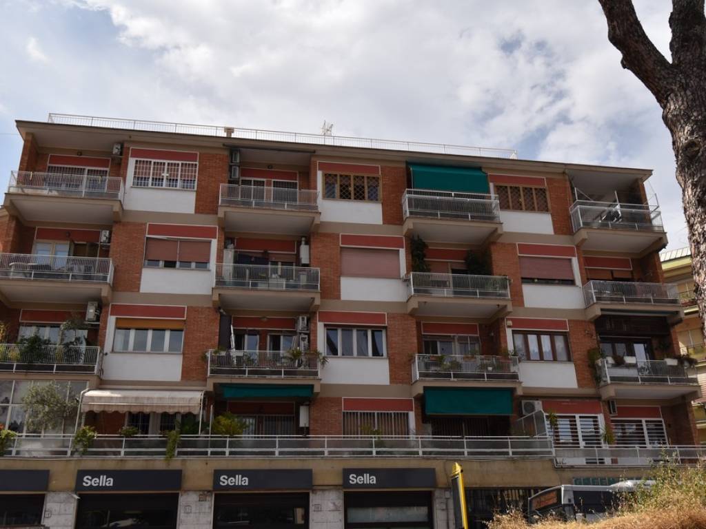 appartamento in vendita a Roma in zona Gianicolense