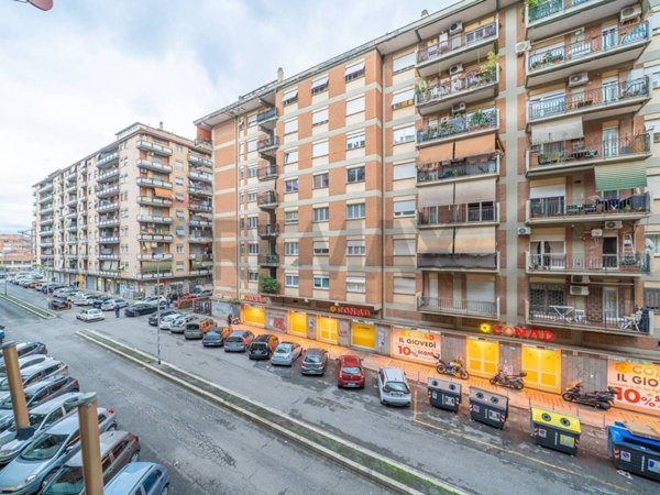 appartamento in vendita a Roma in zona Tuscolano