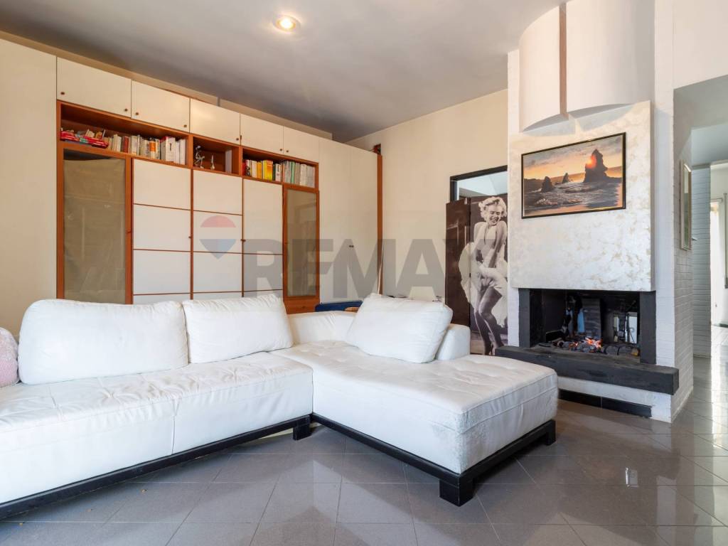 appartamento in vendita a Roma in zona Castelverde