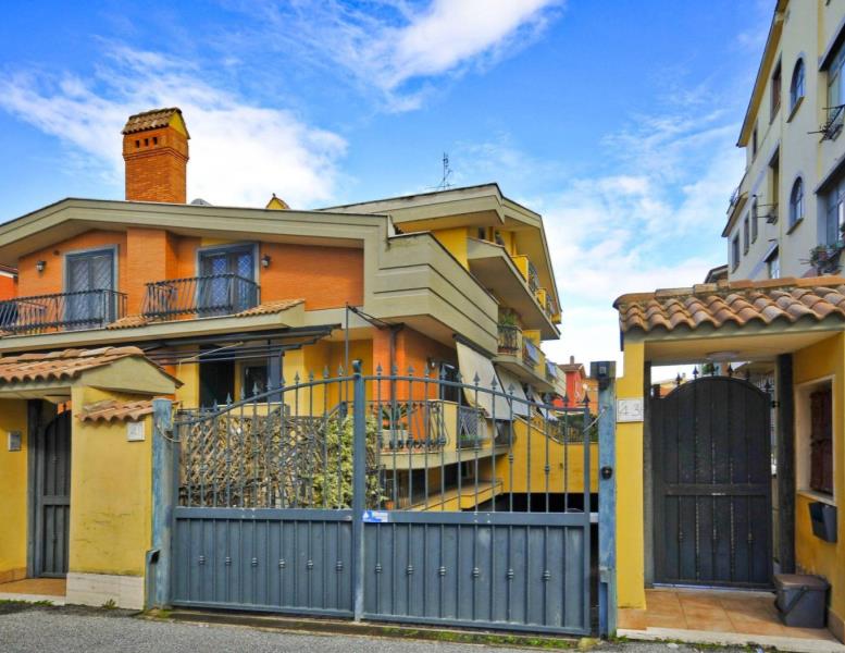 appartamento in vendita a Roma in zona Casal Morena