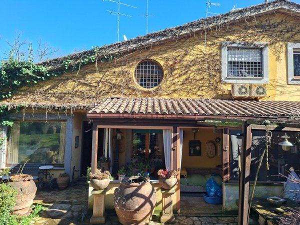 casa indipendente in vendita a Roma in zona Olgiata