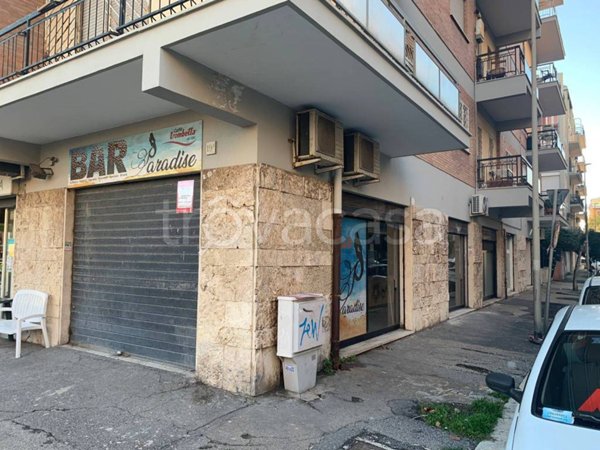 negozio in vendita a Roma in zona Ostia